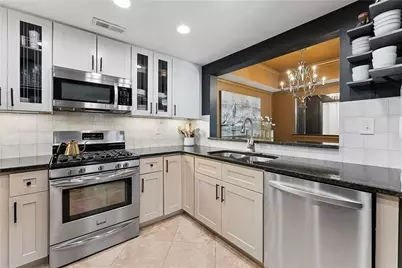 3636 Habersham Road NW #2105, Atlanta, GA 30305 - Photo 16