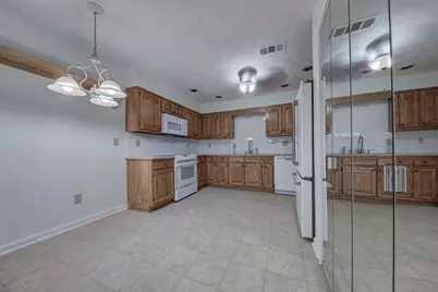 166 Maribeau Square NW, Atlanta, GA 30327 - Photo 14