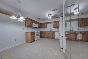 166 Maribeau Square NW, Atlanta, GA 30327 - Photo 14