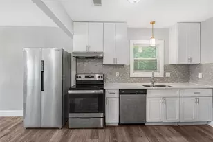 2861 Forrest Hills Dr SW, Atlanta, GA 30315 - Photo 10