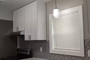 2861 Forrest Hills Dr SW, Atlanta, GA 30315 - Photo 6