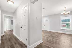 2861 Forrest Hills Dr SW, Atlanta, GA 30315 - Photo 14