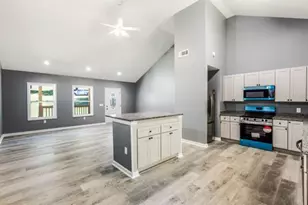 201 Deerfield Ln, Carrollton, GA 30116 - Photo 8