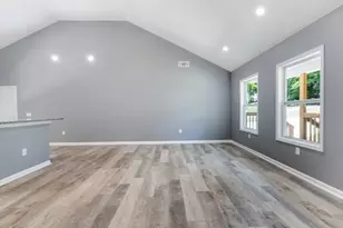 201 Deerfield Ln, Carrollton, GA 30116 - Photo 4