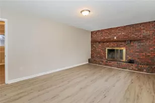 8455 Magnolia Dr, Jonesboro, GA 30238 - Photo 4