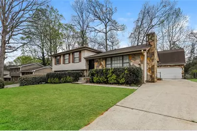 8455 Magnolia Drive, Jonesboro, GA 30238 - Photo 2