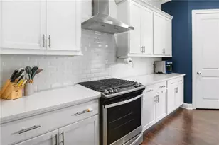 2369 Rover Ct, Atlanta, GA 30317 - Photo 8