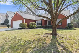 2717 Wilding Green Ln, Dacula, GA 30019 - Photo 4