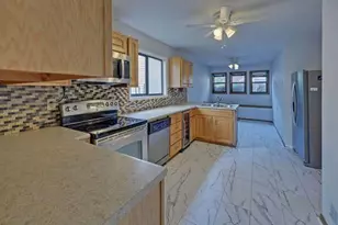 390 Colony Cove, Alpharetta, GA 30022 - Photo 2