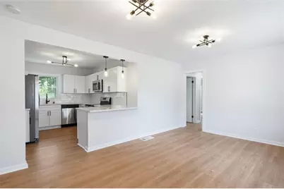 306 Dink Lane SE, Marietta, GA 30060 - Photo 4