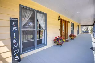 2720 Bay Ridge Dr, Loganville, GA 30052 - Photo 2