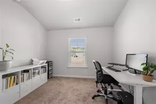 925 Lakehaven Ln, Loganville, GA 30052 - Photo 20