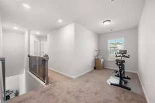 925 Lakehaven Ln, Loganville, GA 30052 - Photo 12