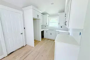 2453 Ivydale Dr SW, Atlanta, GA 30311 - Photo 2