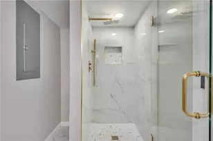 3394 Dearwood Dr SW, Lilburn, GA 30047 - Photo 38