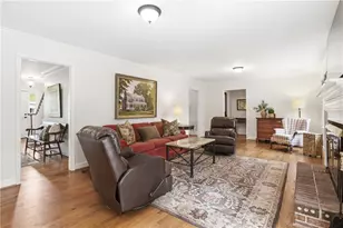 5465 Trowbridge Dr, Dunwoody, GA 30338 - Photo 10