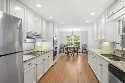 5465 Trowbridge Drive, Dunwoody, GA 30338 - Photo 6