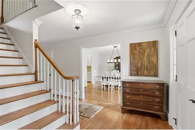 5465 Trowbridge Drive, Dunwoody, GA 30338 - Photo 2