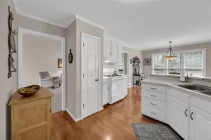 1640 Little Lisa Ln, Snellville, GA 30078 - Photo 4