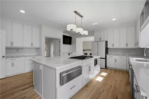 8705 River Bluff Ln, Roswell, GA 30076 - Photo 14