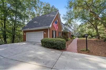 8705 River Bluff Lane, Roswell, GA 30076 - Photo 2