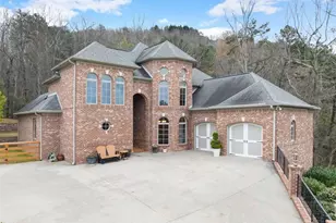 777 Oak Pointe Dr, Cleveland, GA 30528 - Photo 2