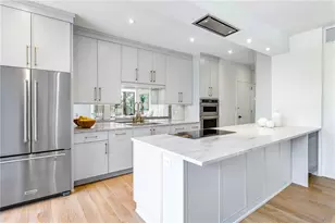 2575 Peachtree Rd NE, Atlanta, GA 30305 - Photo 2