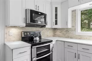 2744 Pinestream Dr NE, Marietta, GA 30068 - Photo 14