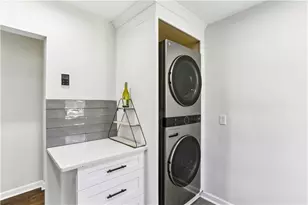 1767 Lynn Ln, Decatur, GA 30032 - Photo 8