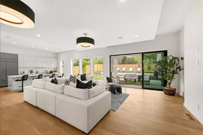 1260 Kingsley Circle NE, Atlanta, GA 30324 - Photo 16