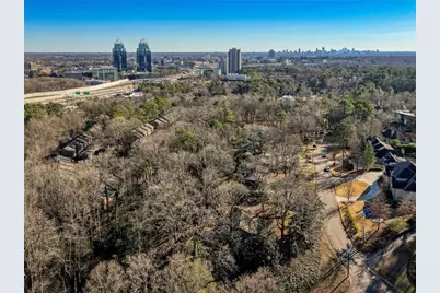 6340 Aberdeen Drive NE, Sandy Springs, GA 30328 - Photo 14