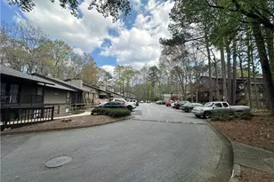 303 River Run Dr, Sandy Springs, GA 30350 - Photo 2