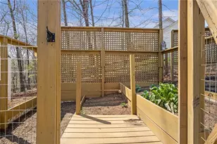 5234 Laurel Ln, Gainesville, GA 30506 - Photo 10
