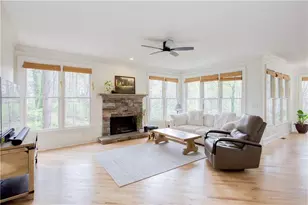 4490 Outpost Ct, Roswell, GA 30075 - Photo 16