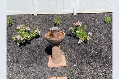 967 Village View Circle, Loganville, GA 30052 - Photo 8