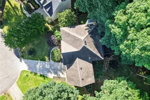 325 Camber Woods Ct, Roswell, GA 30076 - Photo 2