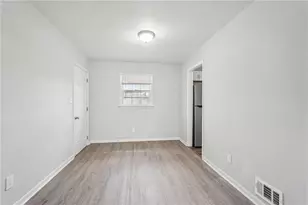 2491 Crestdale Cir SE, Atlanta, GA 30316 - Photo 10