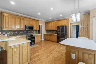 4355 Chatuge Dr, Buford, GA 30519 - Photo 10