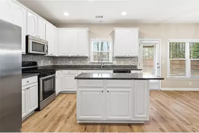 113 Greenbrier Way, Canton, GA 30114 - Photo 4