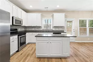 113 Greenbrier Way, Canton, GA 30114 - Photo 4