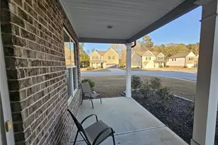 1823 Woodsley Pl, Loganville, GA 30052 - Photo 4
