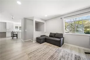 1296 Mohawk Dr NW, Lawrenceville, GA 30043 - Photo 10