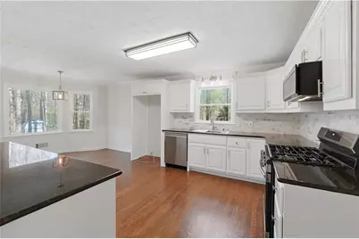 428 Deer Creek Trail, Hoschton, GA 30548 - Photo 14