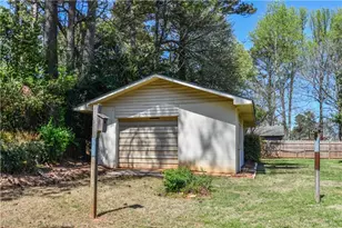 1325 Maple Dr SW, Lilburn, GA 30047 - Photo 74