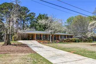 1325 Maple Dr SW, Lilburn, GA 30047 - Photo 6