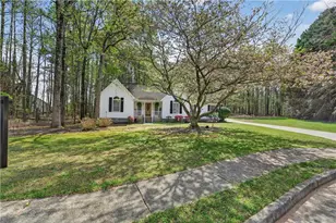 182 Suwanee Ct, Senoia, GA 30276 - Photo 2