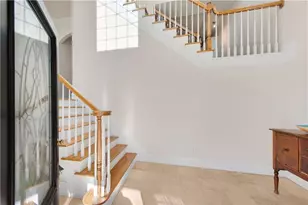 992 Wescott Ln, Atlanta, GA 30319 - Photo 2