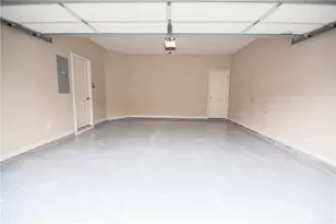 2542 Pepper Ct, Lawrenceville, GA 30044 - Photo 4