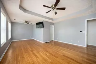 2032 Pleasant Hollow Dr, Lithonia, GA 30058 - Photo 8