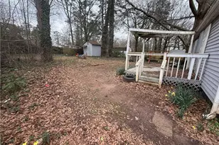 4191 Hanes Dr, Decatur, GA 30035 - Photo 6